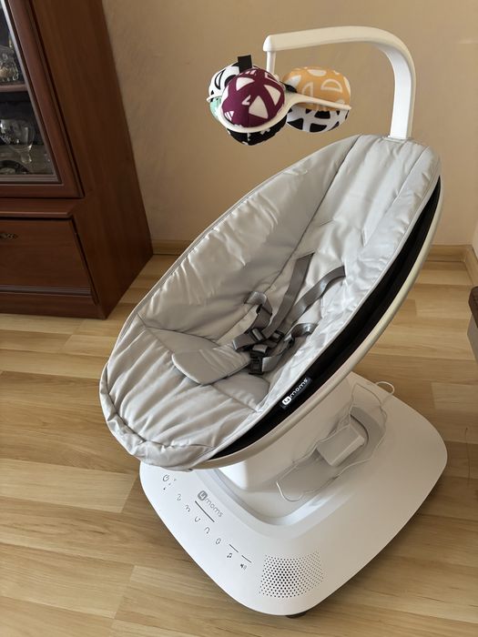 Крісло-гойдалка 4moms MamaRoo 5.0 grey classic