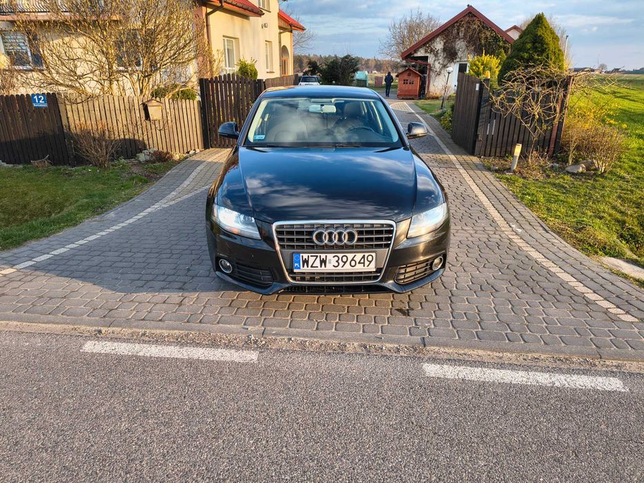 Audi A4 B8, Sedan