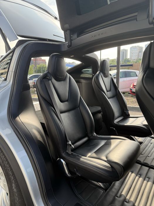 Продам Tesla X 100 D