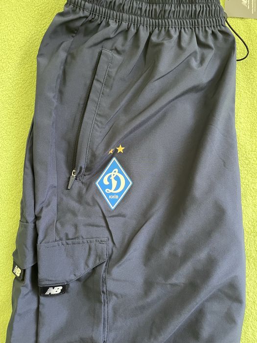 карго штаны new balance