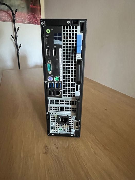 Komputer stacjonarny Deel