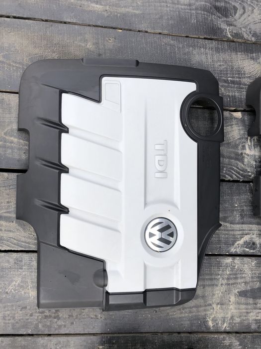 кришка мотора passat b6 skoda a5 touran декоративна кришка мотора