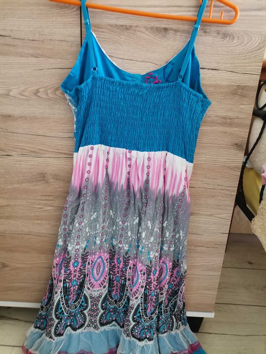 Bawełniana sukienka na ramiączkach