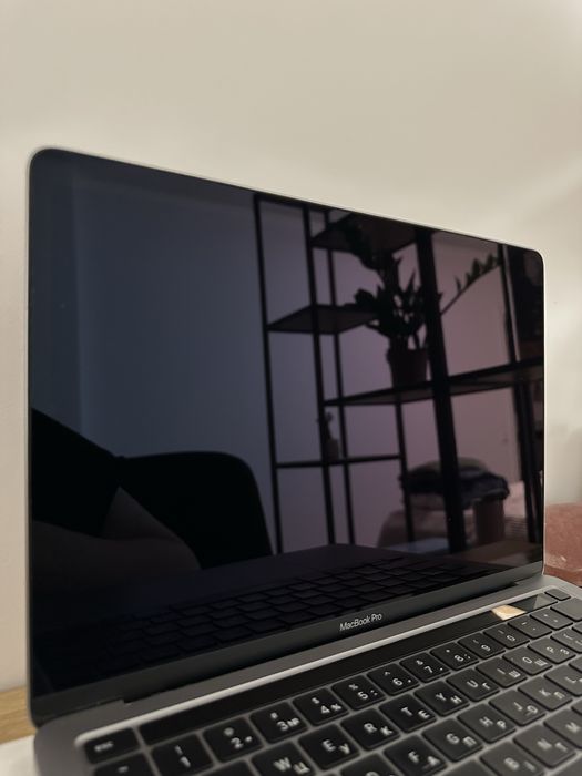 MacBook Pro 13″ M2, 8/256 GB, Space Gray, 2022 року