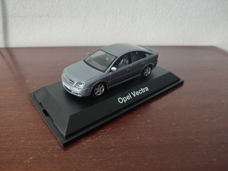 Schuco Opel Vectra 1:43