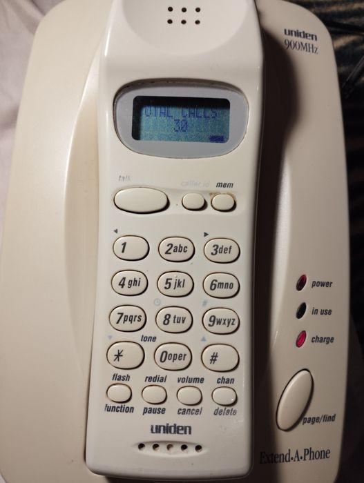 Sprzedam telefon stacjonarny prawie nowy nie zniszczony