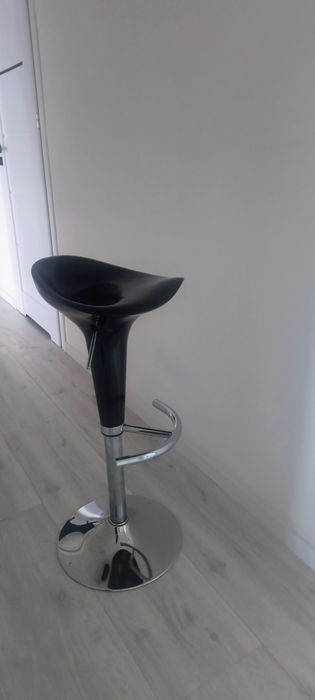 Hoker krzesło barowe