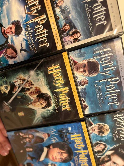 Harry Potter - Castelo de Hogwarts com DVD para colecionadores