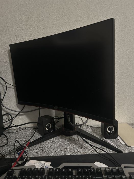 Monitor Curvo Gaming AOC