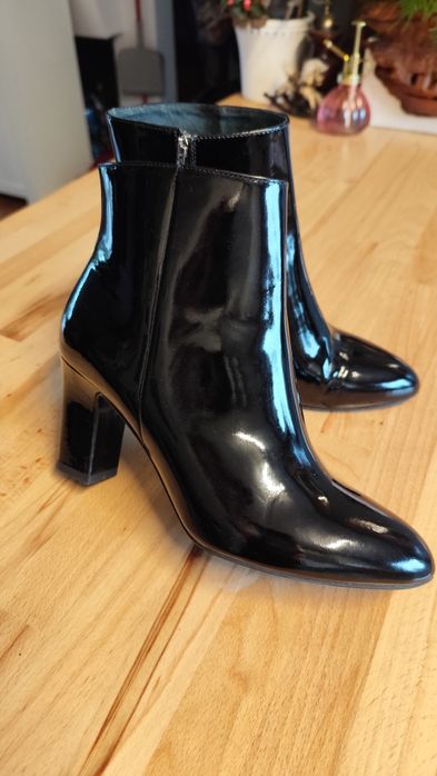 Gino Rossi, lakierowane botki, 39