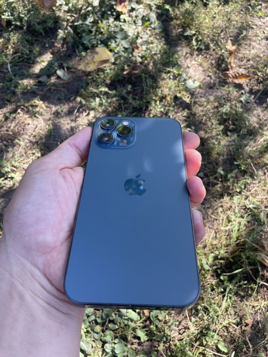 iPhone 12 Pro Maxs 128 gb.