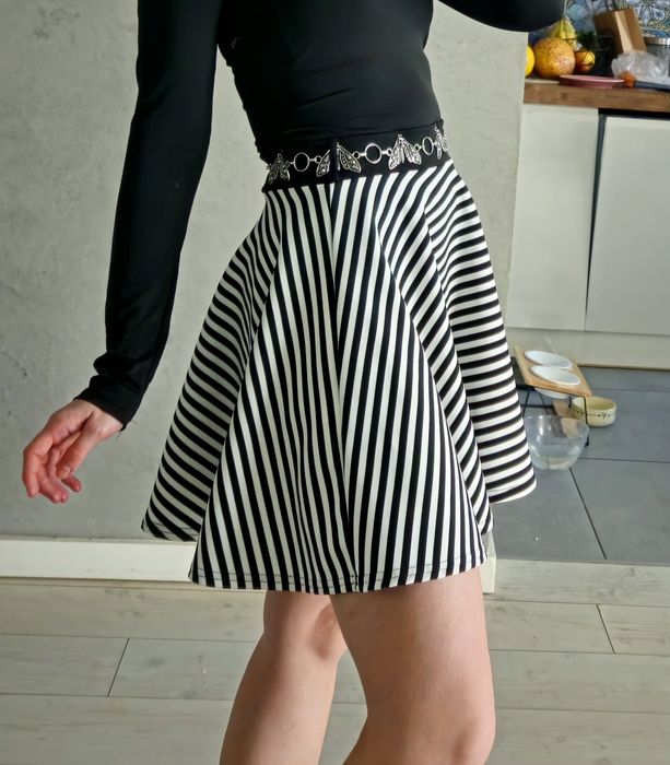 Ribbon rozkloszowana spódniczka w paski s 36