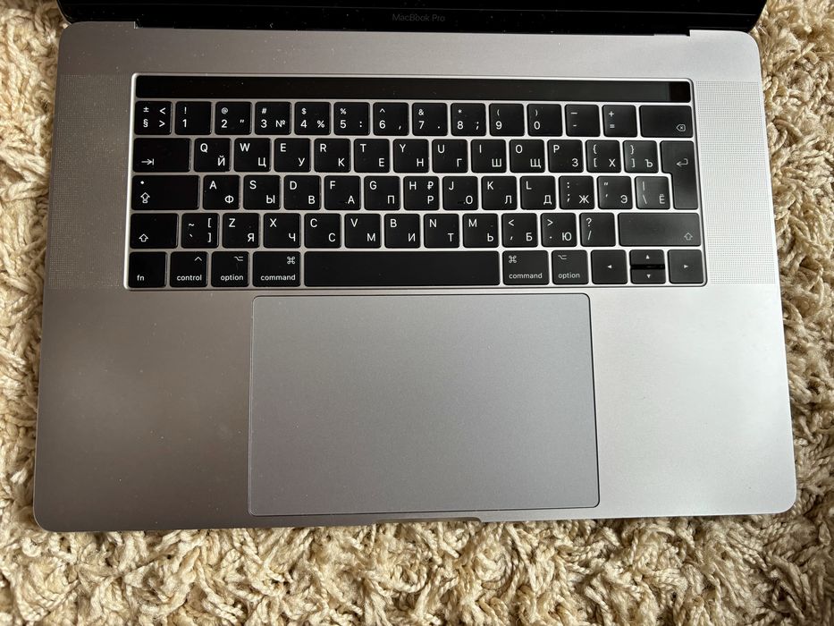 MacBook Pro 15 A1707 16/256
