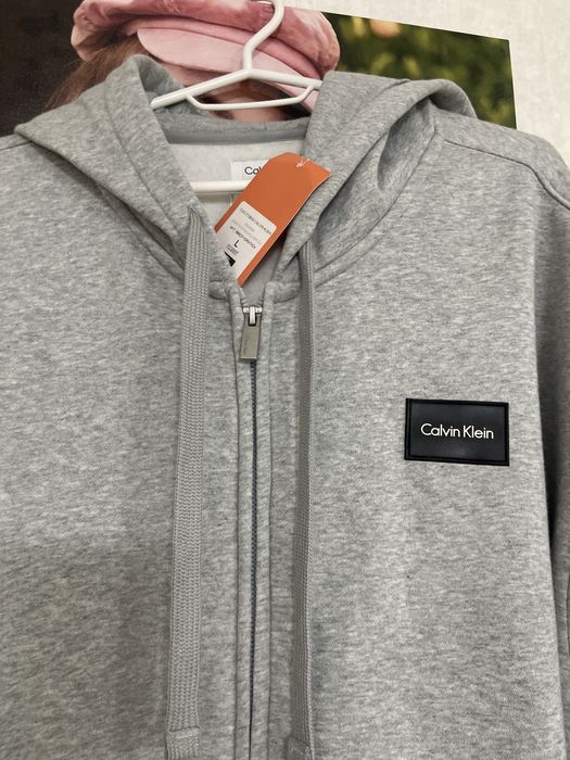 Толстовка  тепла кофта нова Calvin Klein 56-58