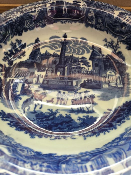 Antiga Bacia  Lavatório em Faiança — Pintado a mão