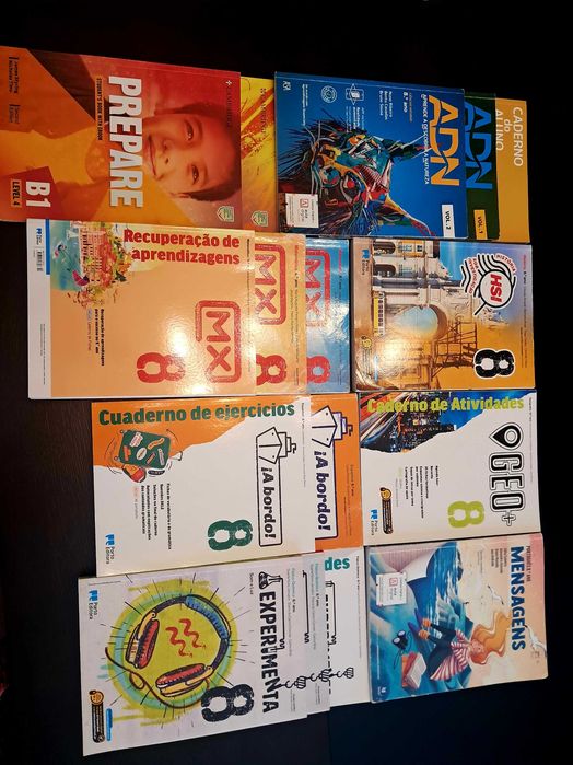 Livros Escolares 7º/8º/9º da Porto Editora e Uniformes Alfacoop
