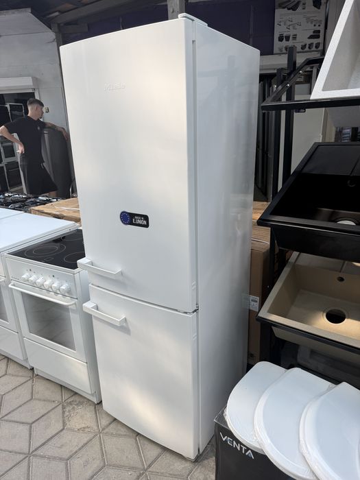 Холодильник Miele KDN12823S-1