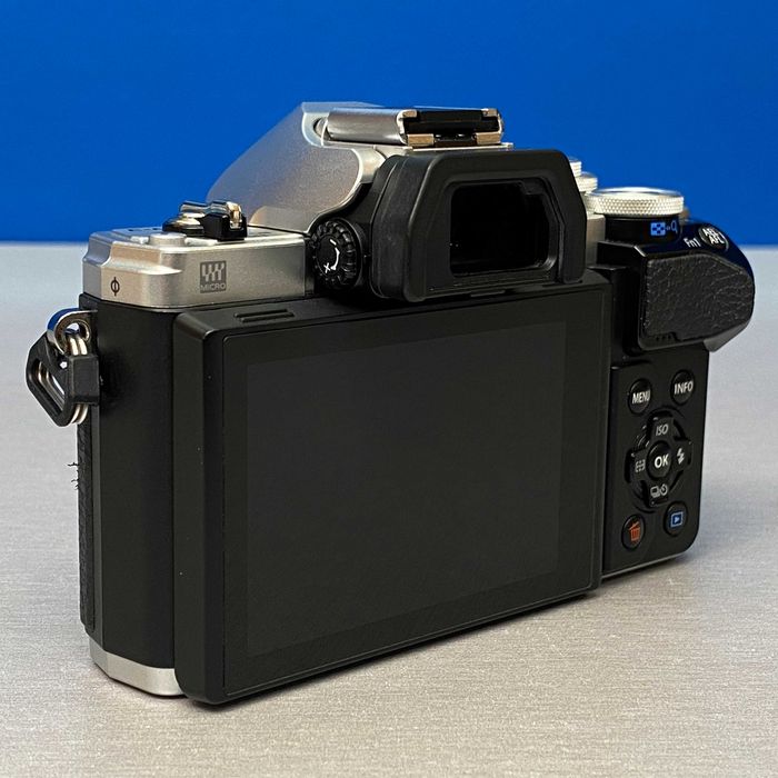 Olympus OM-D E-M10 Mark III (Corpo) - 16.1MP