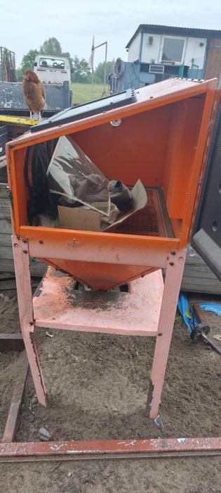 Piaskarka kabinowa 250 L