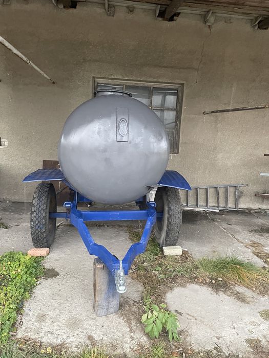 Бочка для воды , обьем 1,8м.куб