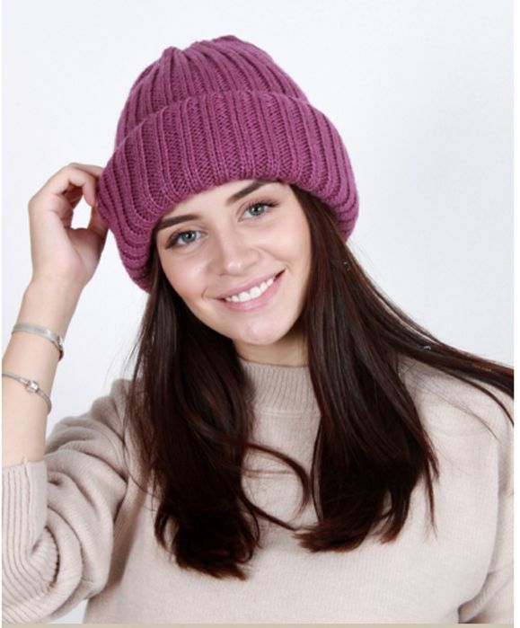 Шапка Ліллі жіноча зимова в'язана