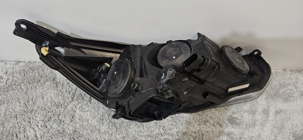 Reflektor Lampa Lewa Przód LED  FORD FOCUS MKIII