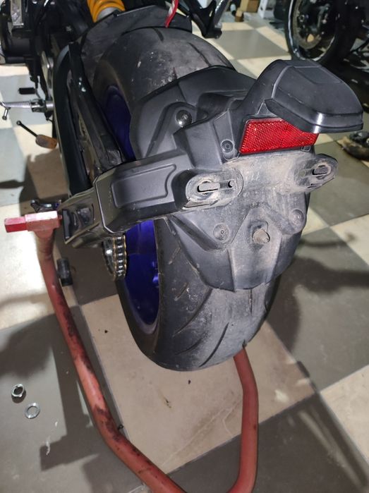 Suporte de matrícula MT 09 2°geração
Original 
Com luz de matrícula e