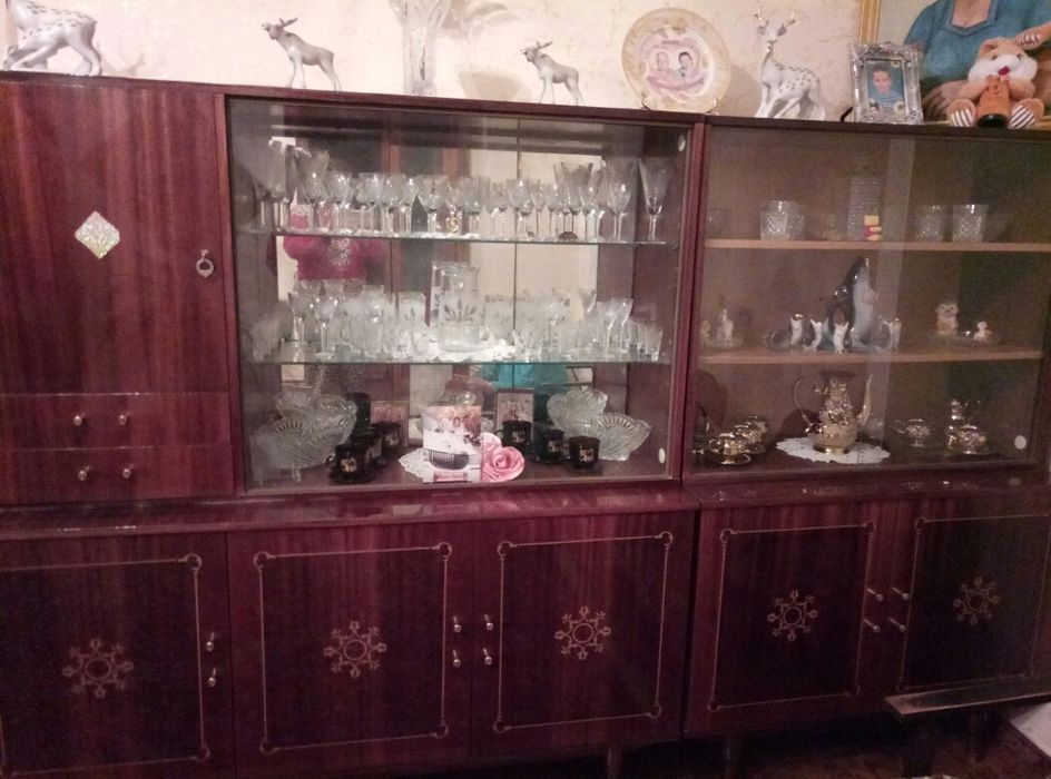 Стінка поліроль для поціновувачів