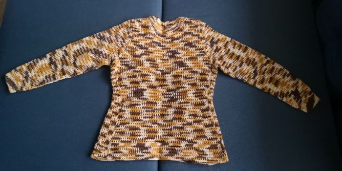 Sweter robiony na drutach w latach 70-80tych