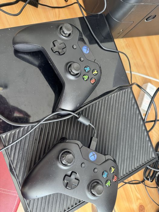 Xbox One 500gb z