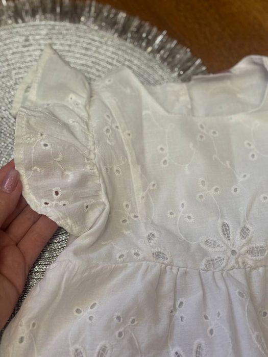 Біла сукня 98 розміру, 2-3 роки
