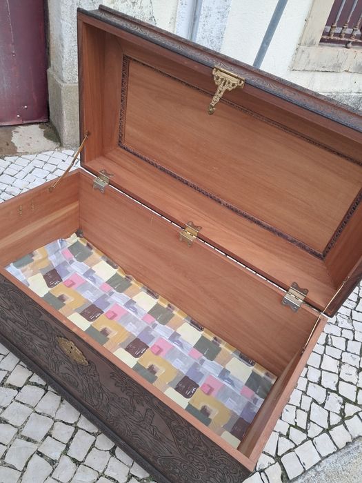 Mala bau em madeira travakhada