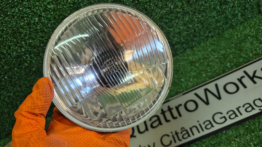 Farol Redondo Universal Hella Ref. 564-01-000-02 NOVO
