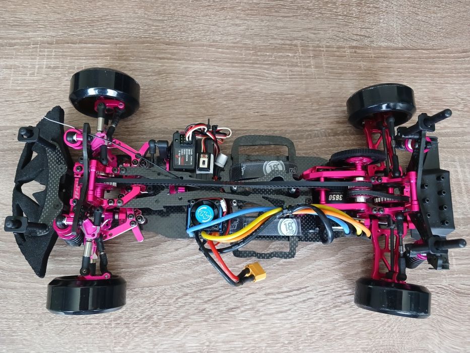 Продам rc Сакура Д4(traxxas losi tamiya hpi himoto)