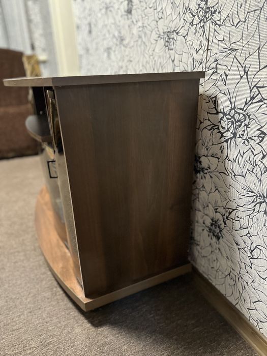 Тумба під телевізор