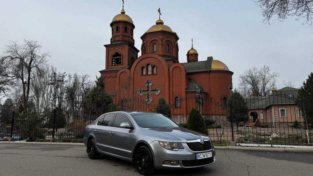 Skoda SuperB 2009 2.0 TDI AT Elegance
