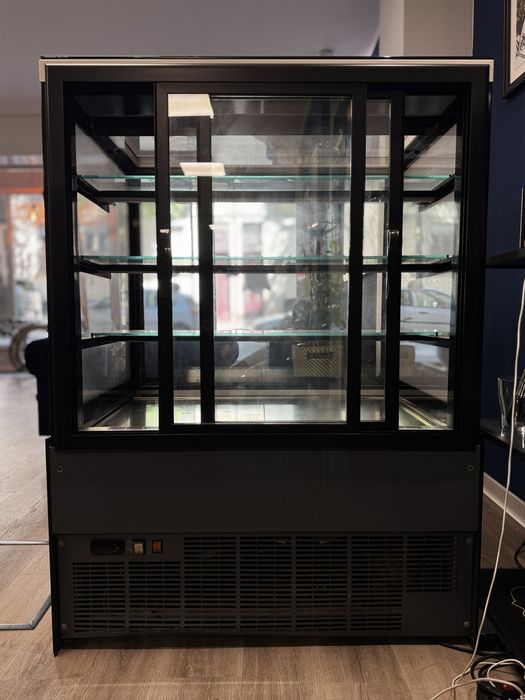 Vitrina refrigerada, café ,pastelaria