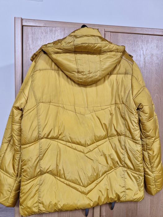 Чоловіча зимова куртка