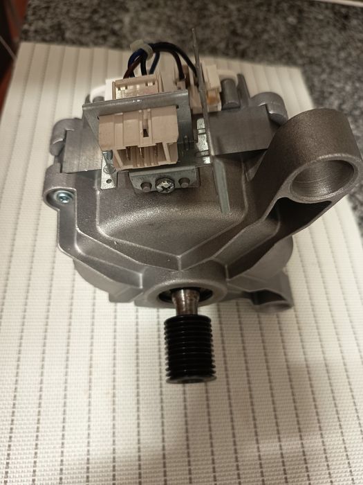 Motor Inverter Welling Máquina Lavar Whirlpool | W11488531 / ZXGN-420-8-74L (Brushless Indesit Hotpoint 500W)