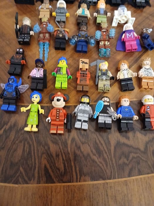 LEGO Minifigures багатой серій, міні фігурки