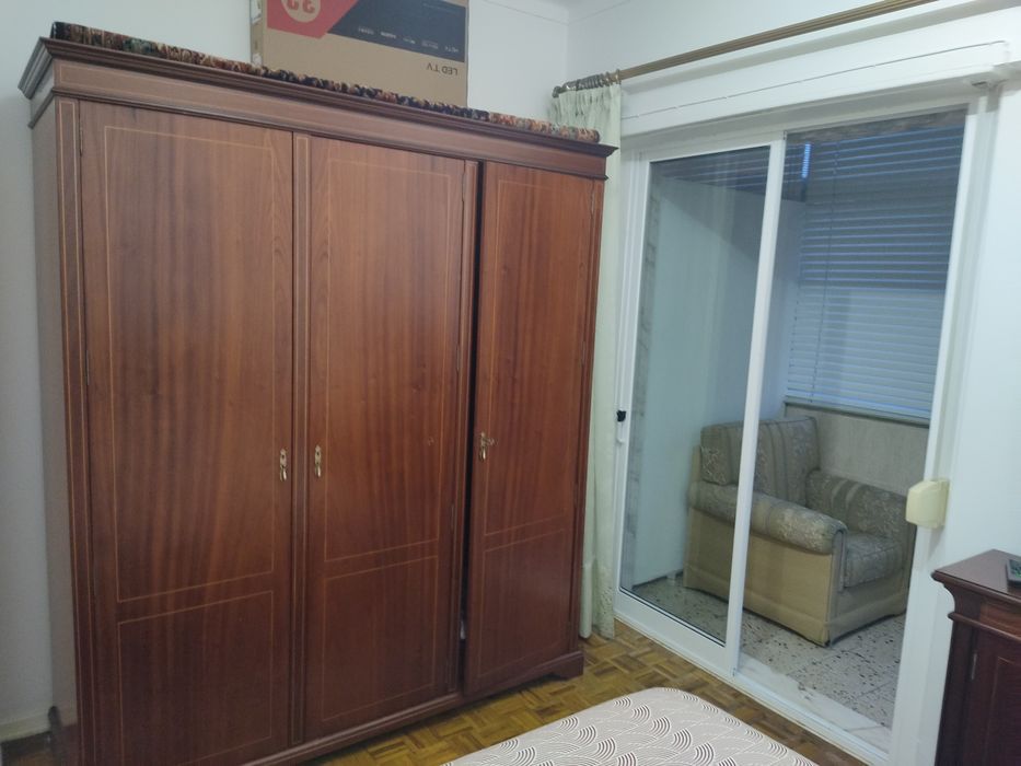 Quarto para arrendar