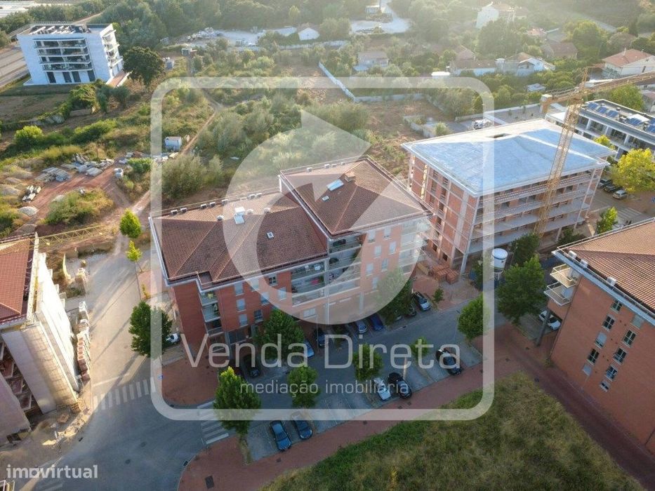 Apartamento T3 com 156 m², Terraço Amplo e Garagem | Santo António ...
