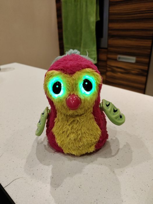 Hatchimals Pinguin Pingwin Ptak 14cm zabawka interaktywna