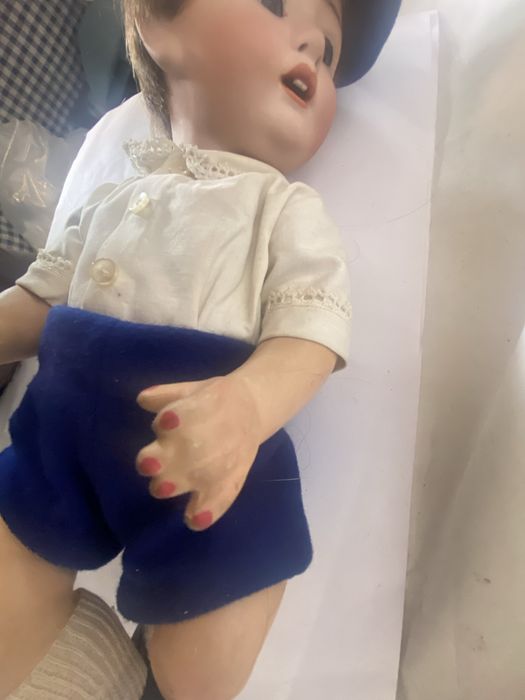 Boneca antiga Bebe em porcelana
