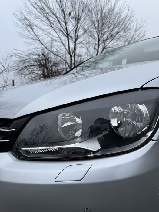 Volkswagen Touran 2011 рік