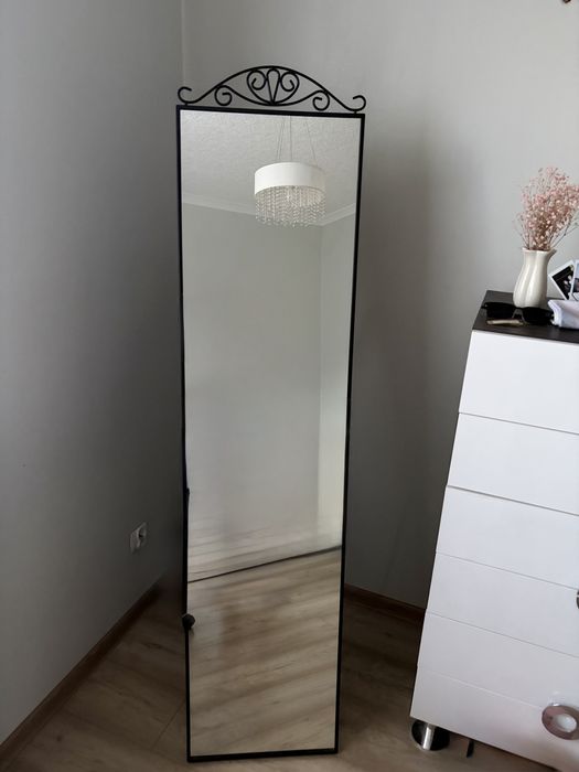 Lustro stojące 160 cm czarna metalowa rama