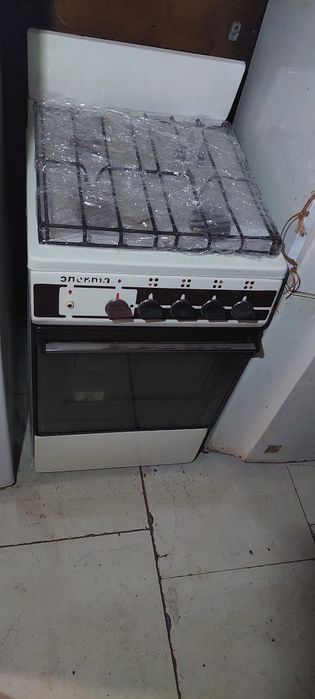 Продаю газову плиту
