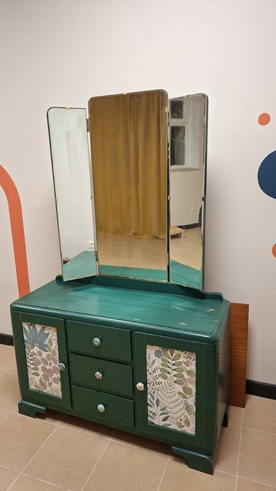 Toaletka w stylu  retro