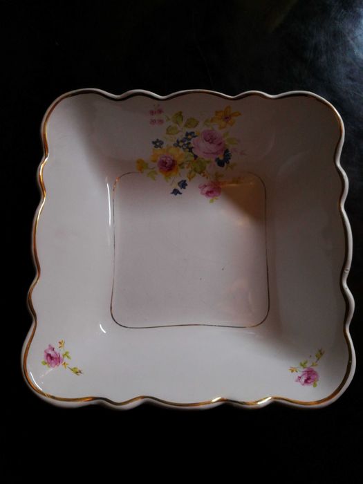 Saladeira da Fábrica de Louças da Pinheira