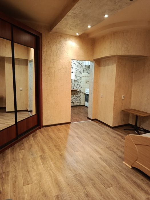 Сдам однокомнатную квартиру возле метро ХТЗ